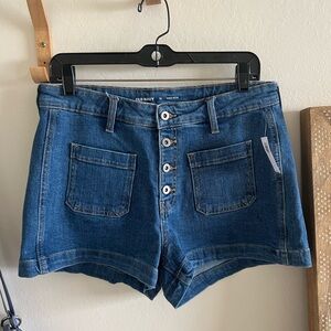 NWT Old Navy high waisted button up jean shorts